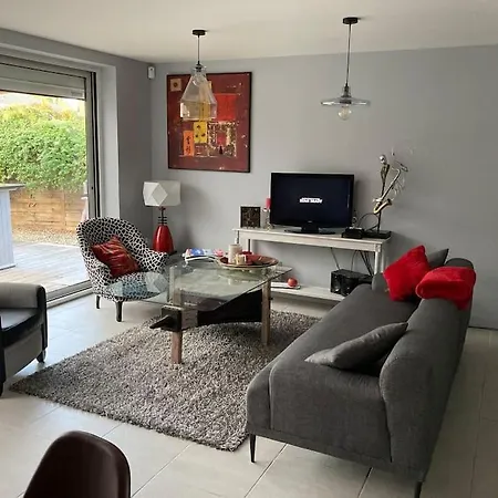 Сasa de vacaciones Agreable Maison Lac De Cazaux Avec Piscine